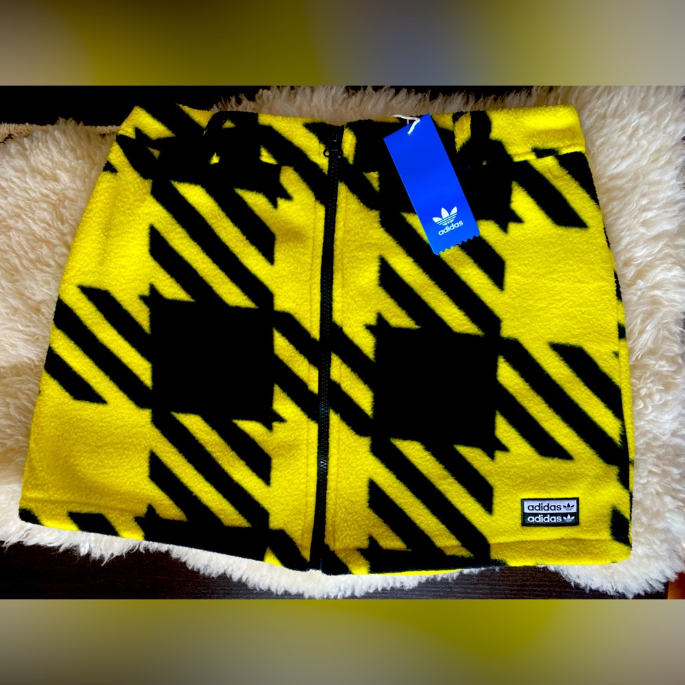 Black and yellow adidas skirt